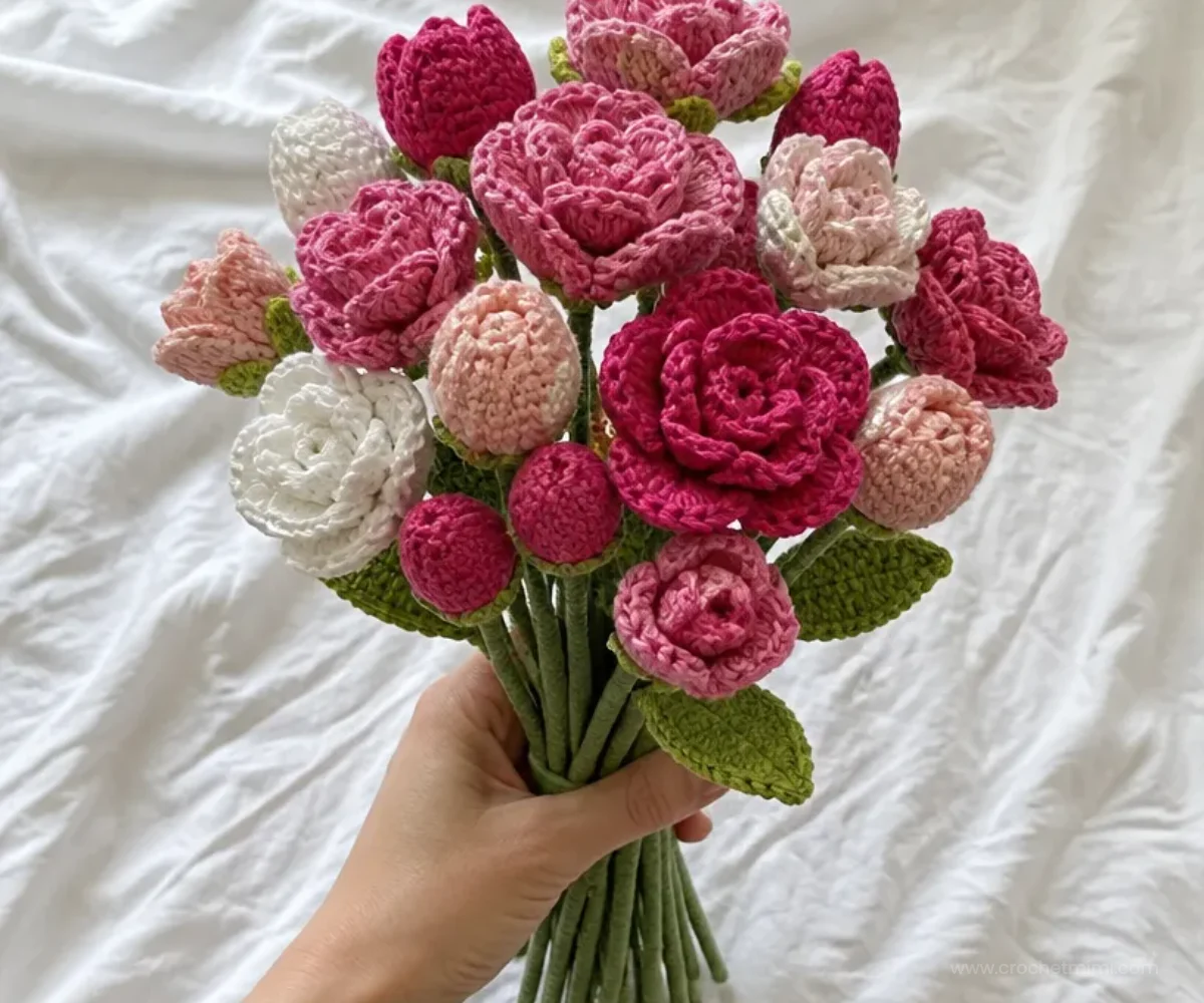Rose Bouquet Design: Floral Pattern for DIY Crafts